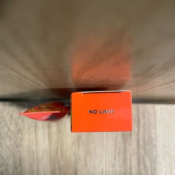 ModelRock Cosmetics: Graffiti Lip Paint - Picture 3 of 5